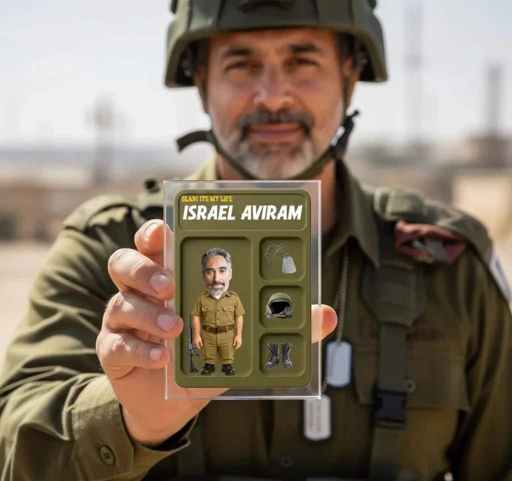 בלוק תמונה בעיצוב אישי עם חייל וסט אביזרים צבאיים בהשראת אריזות אקשן פיגר