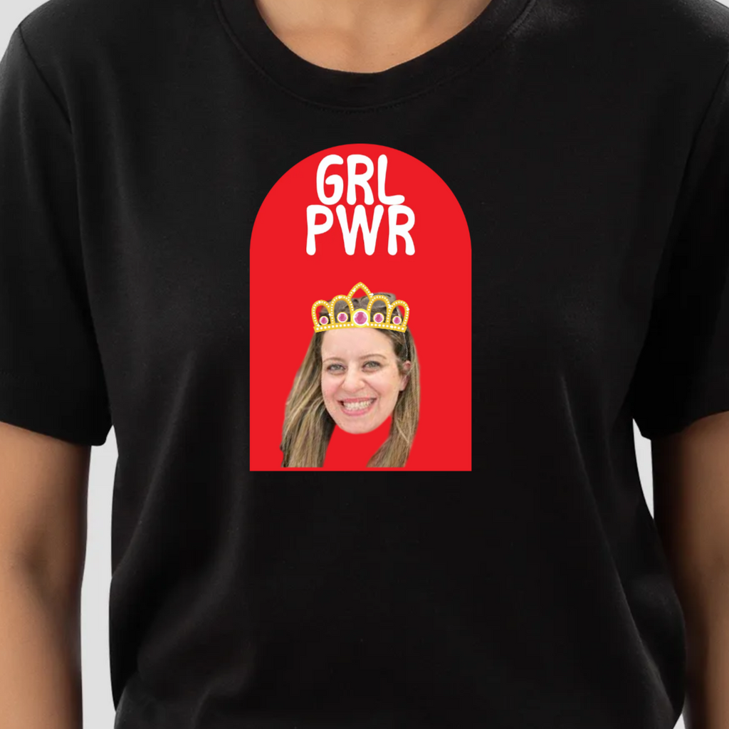 חולצה בעיצוב אישי GIRL PWRחולצה בעיצוב אישי GIRL PWR
חולצה טישירט בעיצוב אישי GRL PWR בתוספת כתר לאישה המדהימה שלך. ניתן להעלות את התמונה ולהוסיף שם אונליין. מתנה אישית ומדהימה ליום האישה.
T-SHIRT